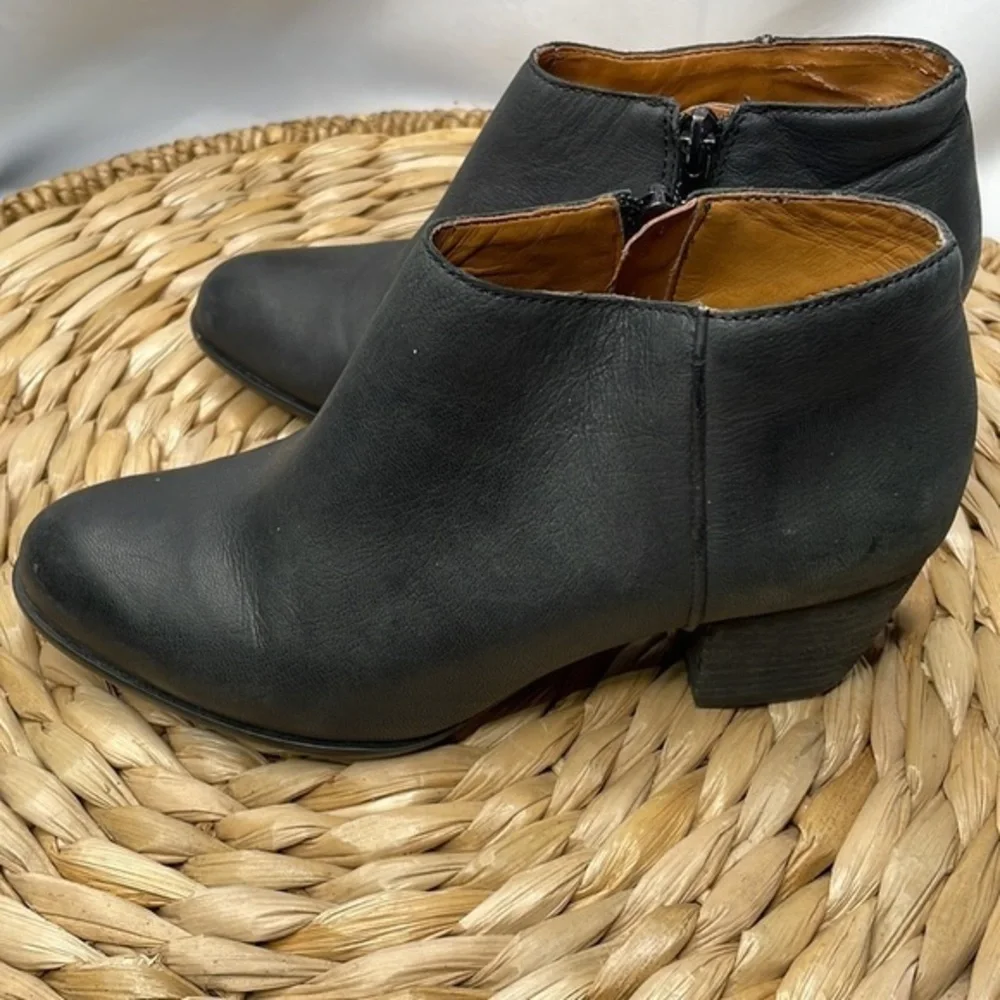 Lucky Brand black booty:
